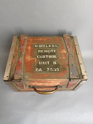 Vintage army wireless - wireless, remote