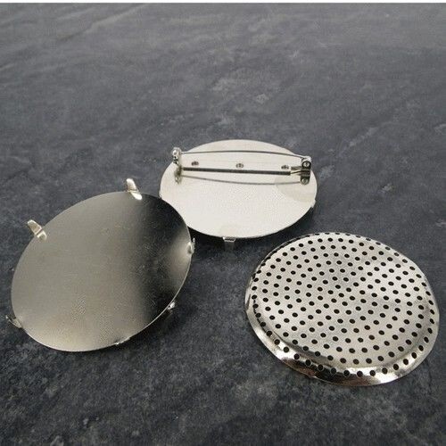 Round brooch back sets bar