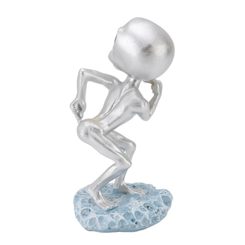 Alien statue yard - statue,
