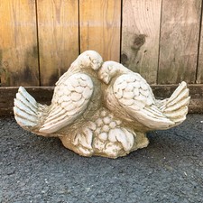 Stone turtle doves love - doves, in