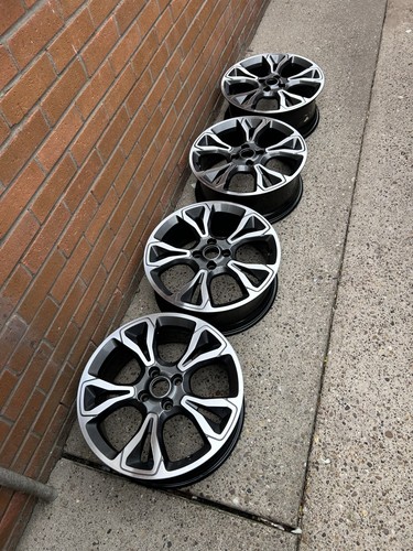 Genuine ford fiesta - 18",