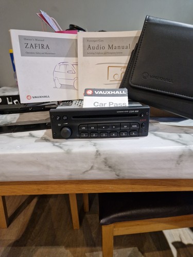 Vauxhall zafira radio with - a,