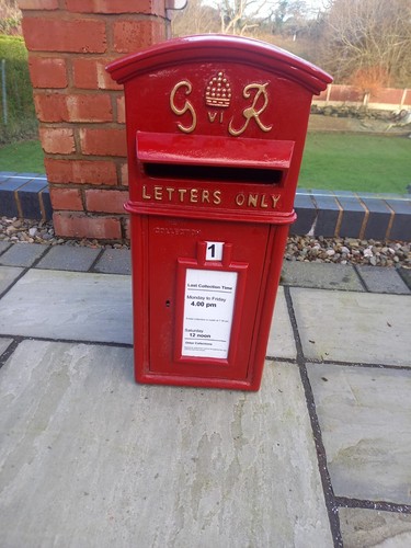 Royal mail cast iron post - er,