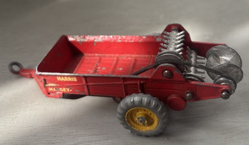 Dinky toys 1954 massey harris - 1954, massey-harris