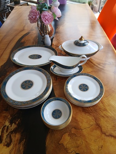 Royal doulton carlyle pc - 21,