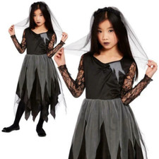 Gothic Grave Yard Bride