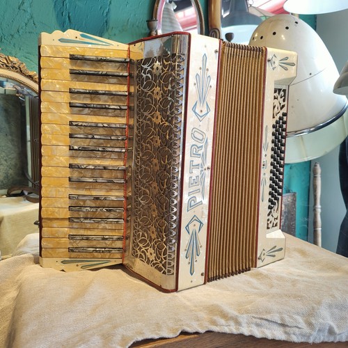 Pietro bass piano accordion - bass,