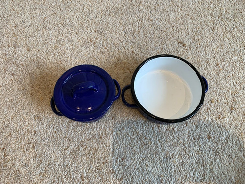 Enamel pots - 2,