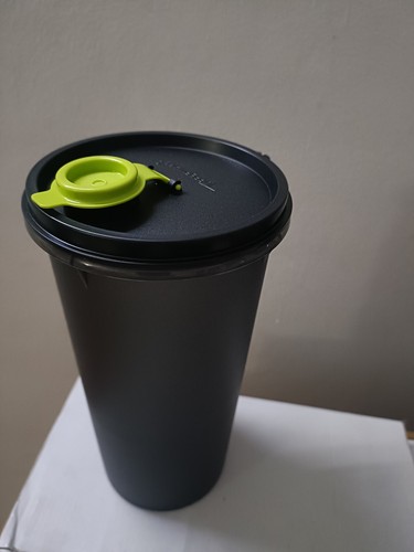 Tupperware thirst quake black - thirst,