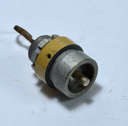 Pye plug chassis mounting - plug,,