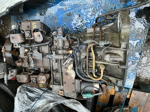 Isuzu trucks nqr - trucks, gearbox