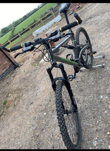 Diamondback mountain bike - mountain,
