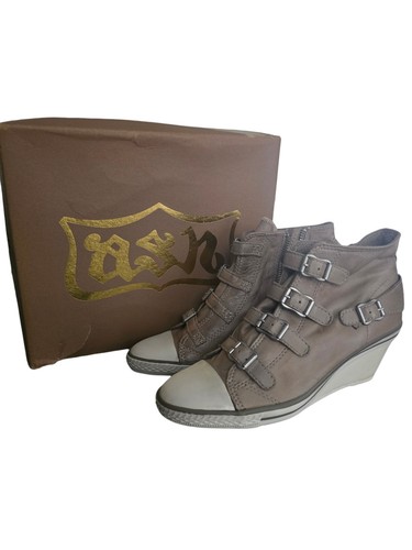 Ash femme genial - genial, coin