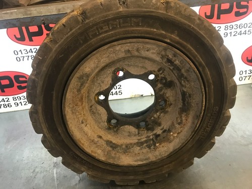 Rear stud wheel solid - rear,