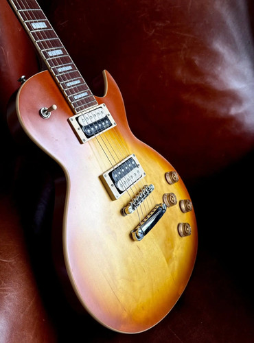 Cort cr300 aged vintage burst - cort,