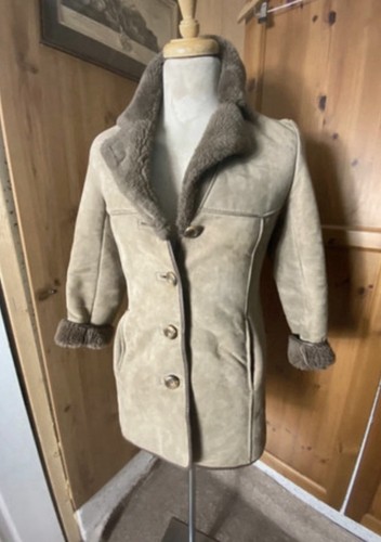 Genuine 100 sheepskin jacket - 100%,