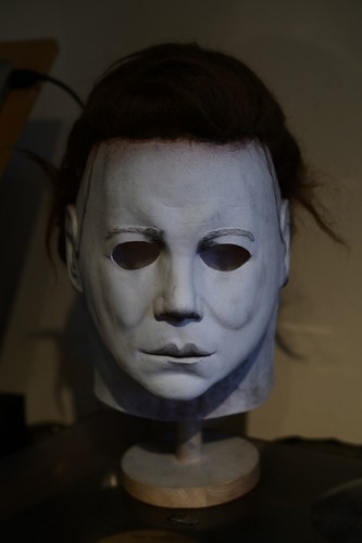 Halloween begins michael - halloween,