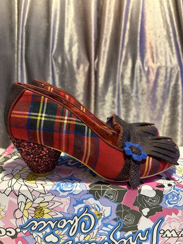 Irregular choice size - 6, red