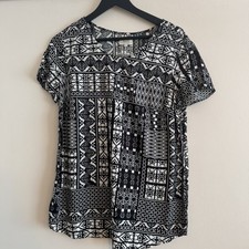 Papaya Size 12 Black Aztec Short Sleeve Round Neck Top