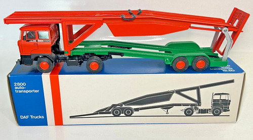 Lion car 50th - lion, scale