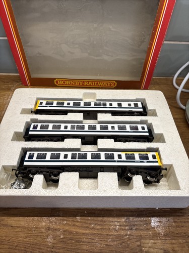 Hornby r377 gauge 3 car - r377,