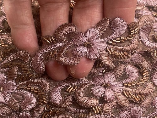 Embroidered appliques trim - embroidered,