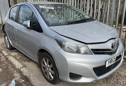 Toyota yaris petrol - 1.3,