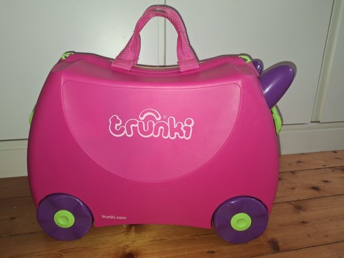 Trunki ride suitcase - trunki,