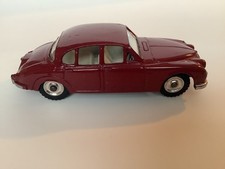 Dinky Toys Jaguar 3.4 - 195