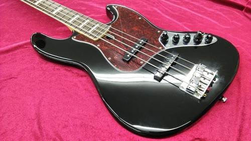 Sire marcus miller - marcus, electric