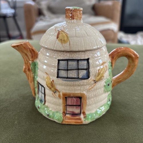 Vintage cottage beehive mini - cottage,