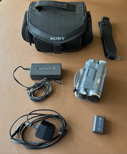 Sony ccd trv228e hi8 - hi8, tape