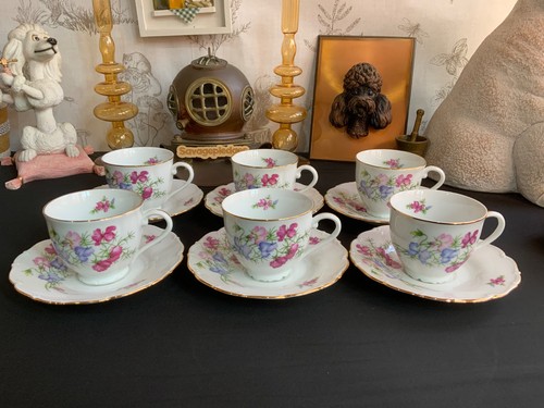 Czechoslovakia sweet pea cup