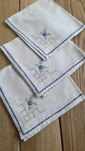 Vintage cream embroidered - x4,