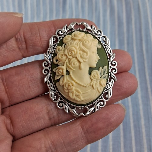 Portrait cameo brooch green - cameo, &