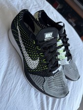 NIKE FLYKNIT RACER BLACK WHITE