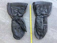 Vintage motorcycle gauntlets