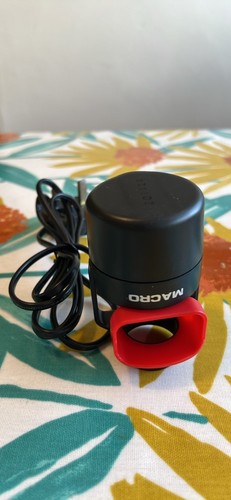 Aquarium wave generator - /,