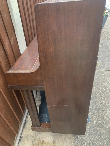 Upright piano - upright,