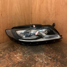 Volkswagen Passat Headlight