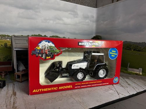 Britains farm model valtra - model,
