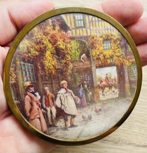 Vintage powder compact - powder, with