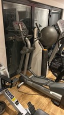LIFE FITNESS X9i Cross Trainer