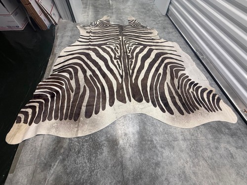 Cowhide rug huge - huge, print