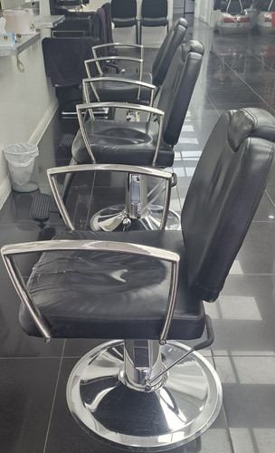 Black hydraulic salon chairs - black,