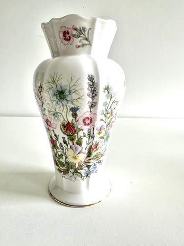 Aynsley wild tudor - “wild, large