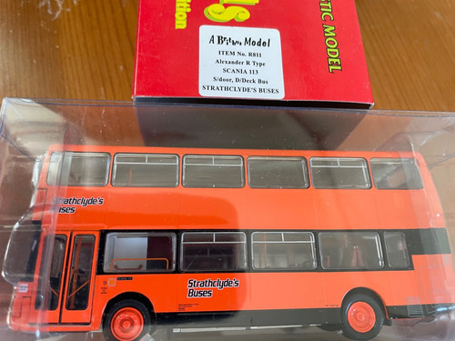 Britbus 76 r811 - 1/76,
