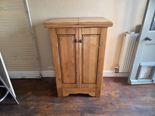 Solid oak drinks bar - oak,
