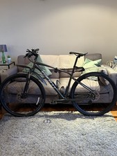 Giant Roam 4 Disc Hybrid bike-