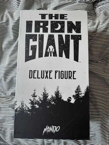 Mondo iron giant deluxe figure - giant,